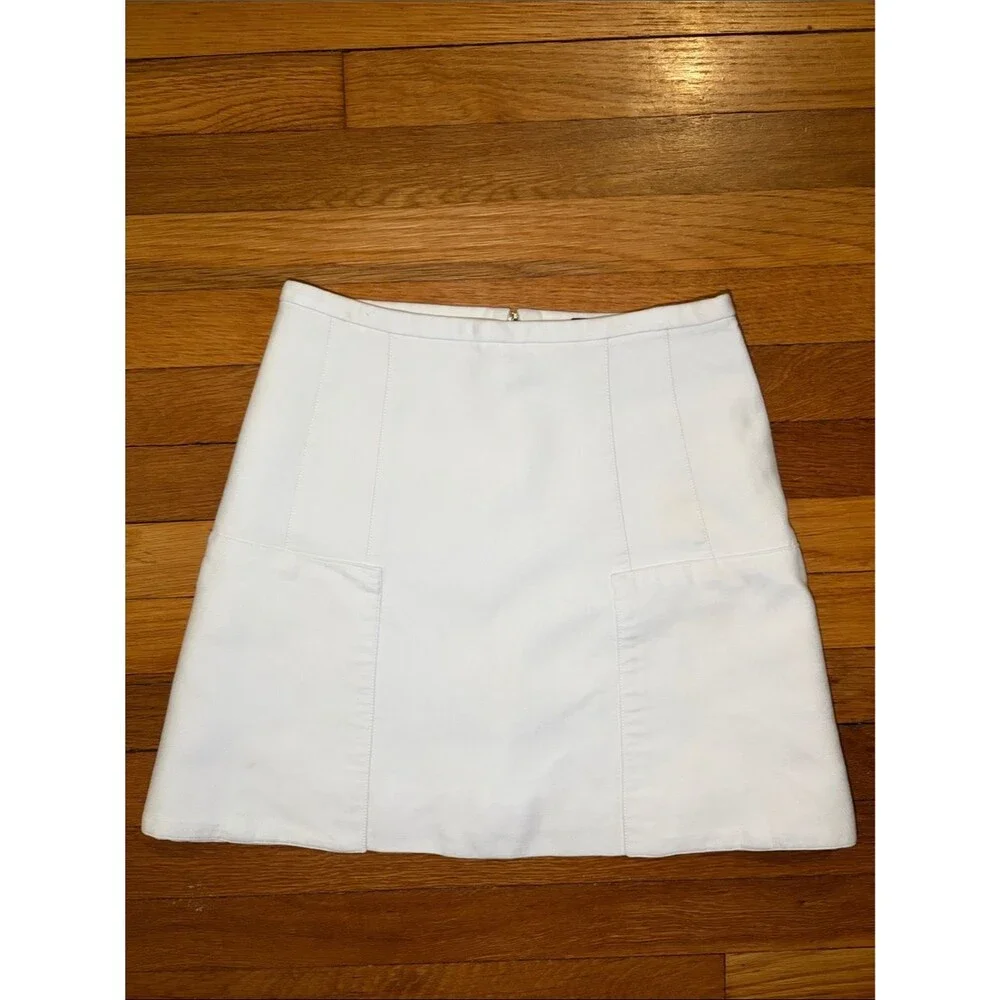 Louis Vuitton White Mini A-Line Skirt with Front Pockets - Size Small